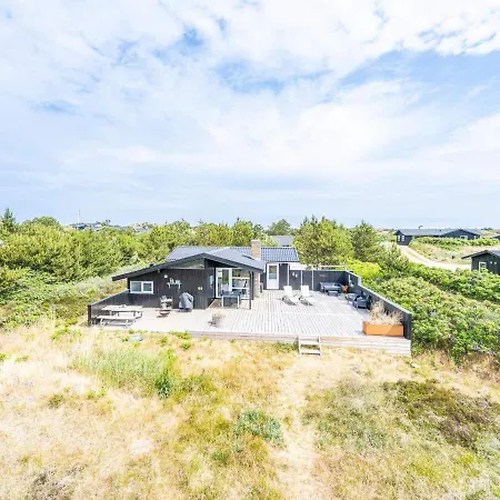 6 Person In Henne Feriehus
