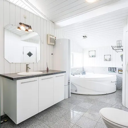 6 Person In Henne Σπίτι διακοπών