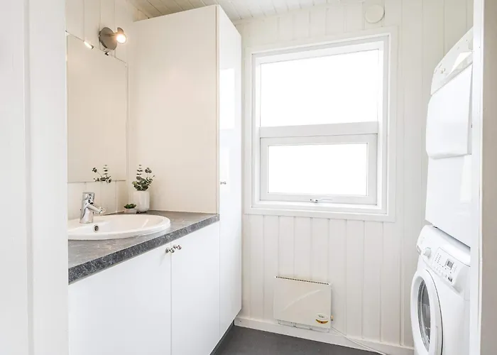 6 Person In Henne בית נופש