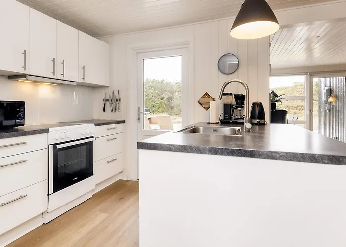 בית נופש 6 Person In Henne